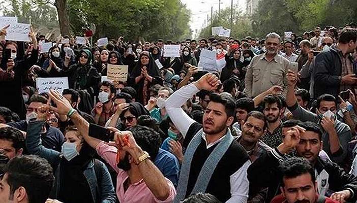الأحواز يتظاهرون ضد “عنصرية” حكومة طهران