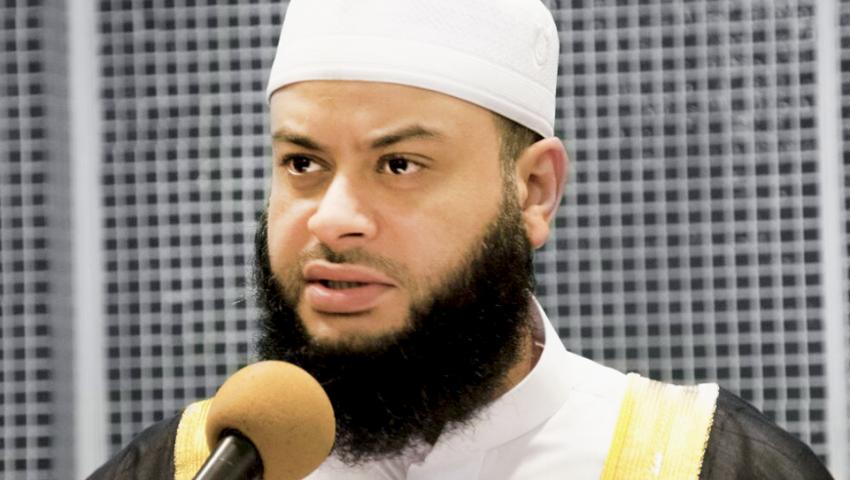 بالفيديو.. وكيل “أوقاف الإسكندرية” يطارد الشيخ حاتم فريد مجددًا