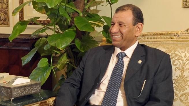 غنيم يقرر صرف  كادر المعلم بأثر رجعي