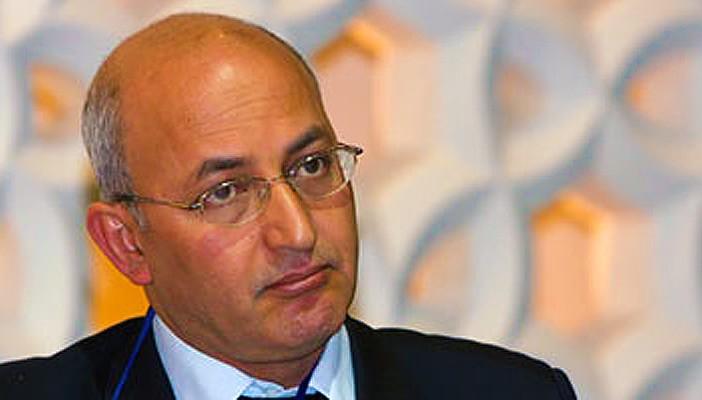 بالفيديو.. إعلامي يدعو لقصف مطارات وموانئ ليبيا لشفاء الغليل