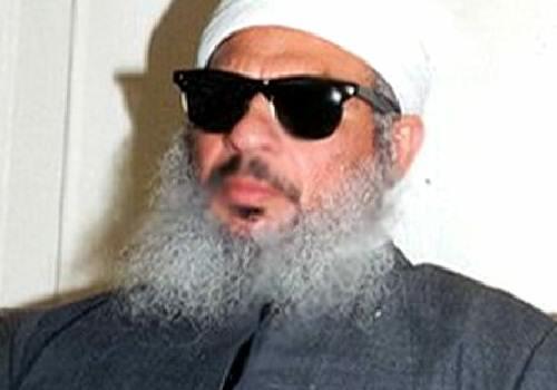 تعتيم حول جثة عمر عبدالرحمن.. والشريف لـ”رصد”: نشك في تورط أميركا