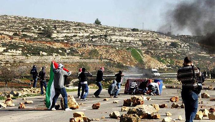 إصابة 5 فلسطينين في مواجهات بالضفة الغربية