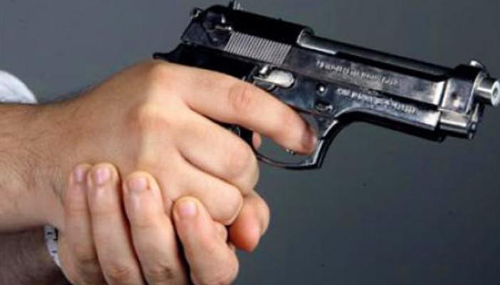 أمين شرطة يقتل زميله في بورسعيد بسبب “فيس بوك”