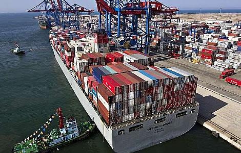 “ألتراس المصري “يفشل في منع عمال” البترول” من الوصول لعملهم