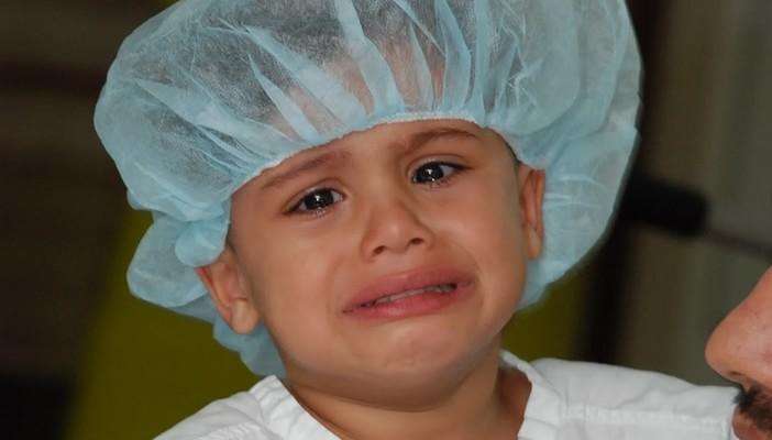 طبيب: الحول بعد 3 أشهرمن ولادة الطفل يستدعي تدخلًا