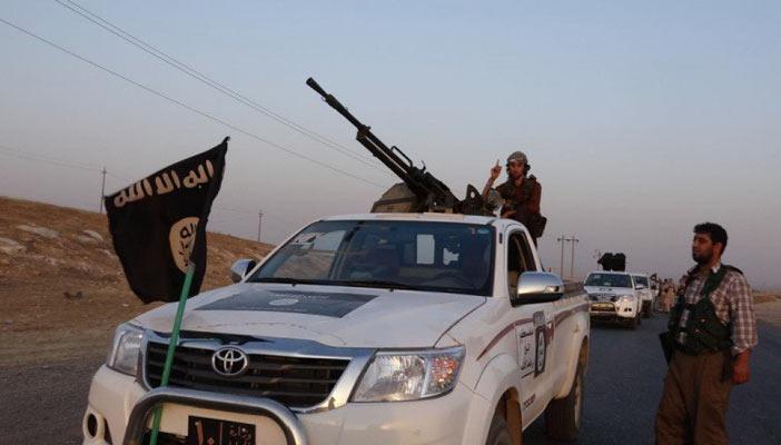 “تنظيم الدولة” يُسيطر على مدينة تل أبيض بعد اشتباكات مع “بي كا كا”