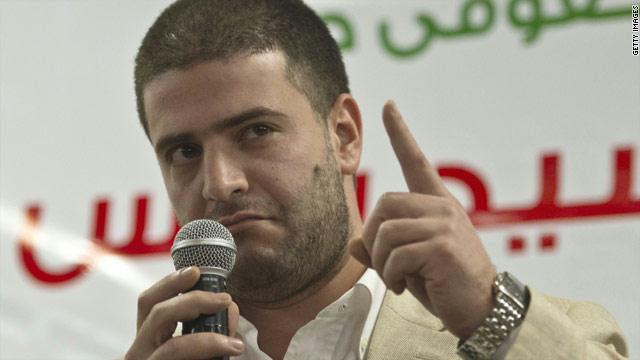 أسرة مرسى: قضية ابن الرئيس “ملفقة” والتهمة “مضحكة”