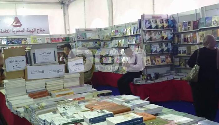 بالصور.. معرض الكتاب بالإسكندرية بين ارتفاع الأسعار والإشادة باتساعه