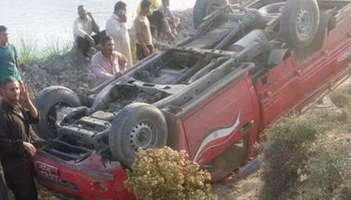 بالأسماء.. إصابة 22 عاملة في حادث انقلاب سيارة ببني سويف