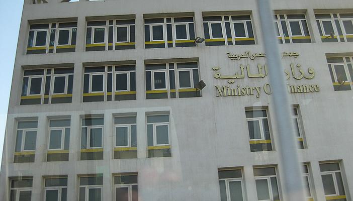 بيانات المالية تكذب وزيرها.. والعجز يصعد 11.7%