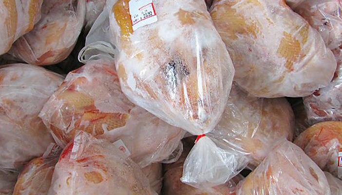 التموين: في انتظار دواجن البرازيل.. و”فيس بوك”: عباقرة بجد