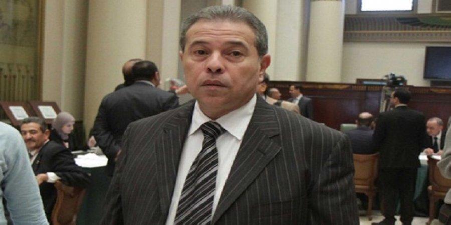 بالفيديو.. الحسيني يسخر من توسلات وتذلل”عكاشة” للنواب