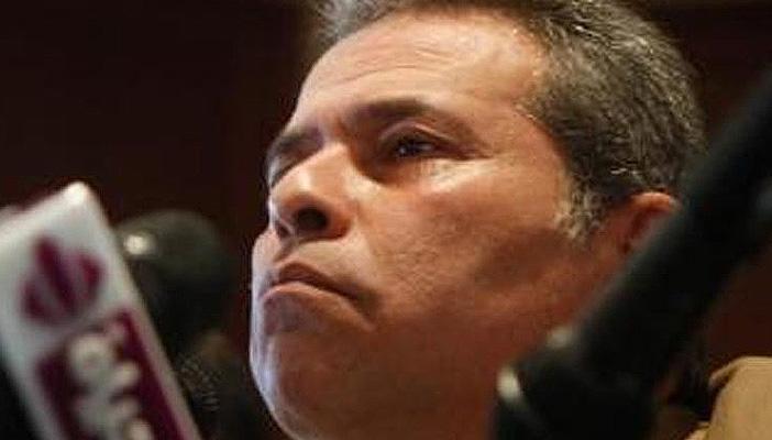 توفيق عكاشة يعلن اعتكافه في مزرعة خيول