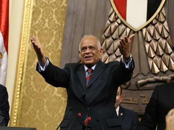 برلمان السيسي يمنح المدعي العسكري حق طلب رفع الحصانة عن النواب