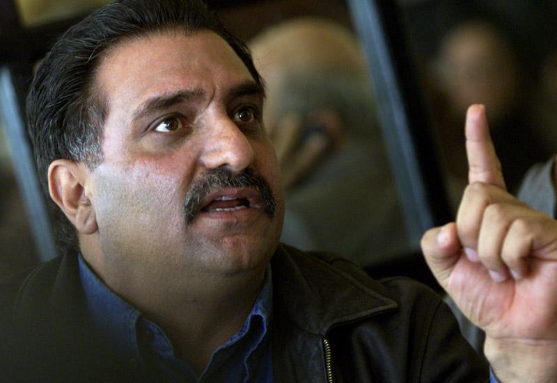 “الكنيست” يوافق على قانون “عزمي بشارة”