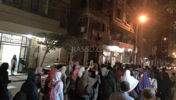 بالصور.. 20 مسيرة ليلية بمحافظات مصر للتنديد بحكم العسكر