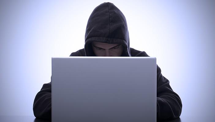 اعتقال “هاكر” بريطاني يشتبه في اختراقه للبنتاجون