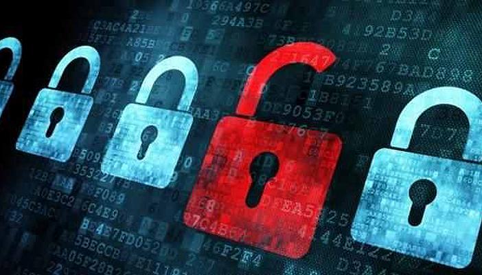اتهام 3 أشخاص بسرقة مليار بريد إلكتروني