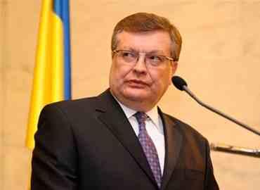 تينيوك: الوجود العسكري الروسي بأوكرانيا خرقا للاتفاقيات