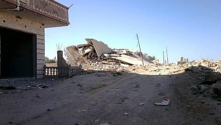 بالصور.. إزالة 12 منزلًا لأهالي رفح