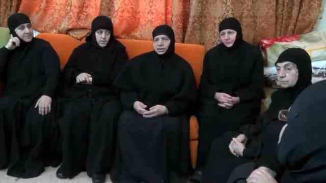 الإفراج عن الراهبات المختطفات ونقلهن خارج بيرود السورية