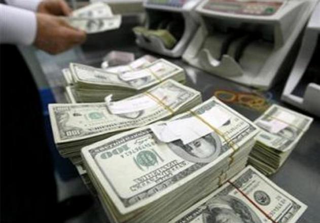 مصلحة الضرائب لا تمانع فرض ضرائب على العاملين بالخارج