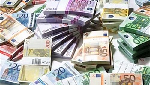 استقرار الدولار واليورو والريال السعودي وانخفاض الإسترليني