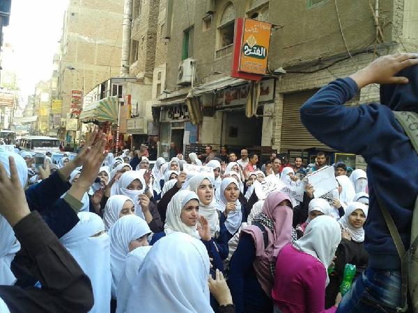 مسيرة مناهضة للانقلاب بمعهد فتيات القدس الأزهرى بالهرم