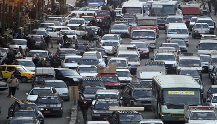 توقف الحركة المرورية أعلى محور 26 يوليو جراء تصادم سيارتين