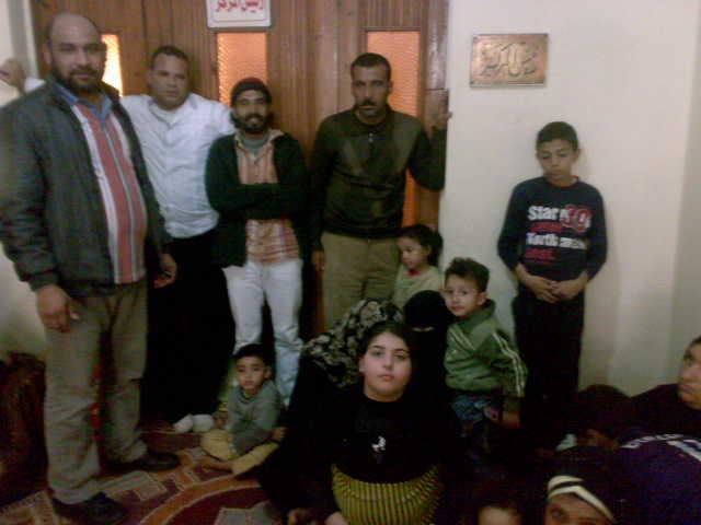 اعتصام أهالي  “قرعة مبارك” للمطالبة بتقسيط ثمن الشقق