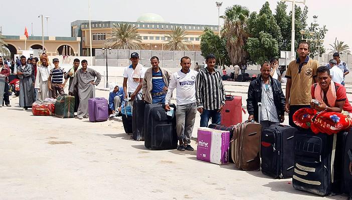 منفذ السلوم يستقبل 240 مصريًا عائدًا من ليبيا خلال 24 ساعة