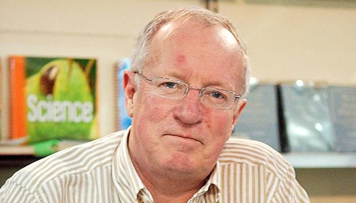 “روبرت فيسك” يكشف أسباب عدم سقوط بشار في ذروة الربيع العربي