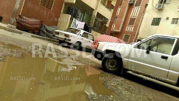 حي السادات بأسيوط يغرق في مياه الصرف الصحي