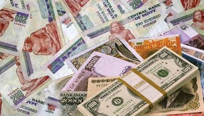 الدولار يسجل 8.95 جنيه.. واليورو بـ9.92 جنيه