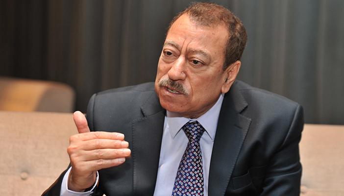 “عطوان” يكشف عن أسباب القرار المفاجئ لروسيا بالانسحاب من سوريا