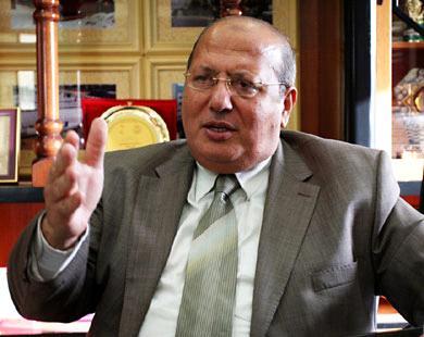 الخضري:إغلاق معبر كرم أبو سالم يفاقم أوضاع غزة الإنسانية