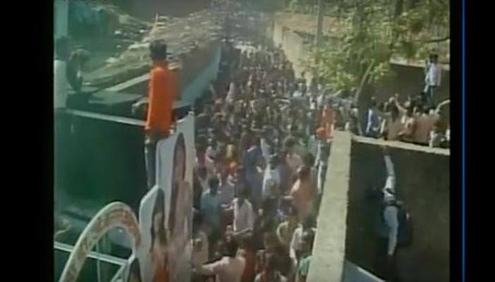 بالفيديو.. أكثر من 5 آلاف مدعو يحتفلون بحفل زفاف كلبين هنديين