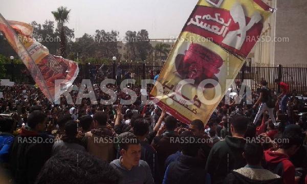 بالصور .. تظاهرة حاشدة بجامعة الأزهر رفضًا لعودة الحرس الجامعي