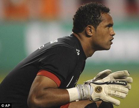 قتل صديقته وأطعمها للكلاب.. الحارس البرازيلي يعود إلى كرة القدم!