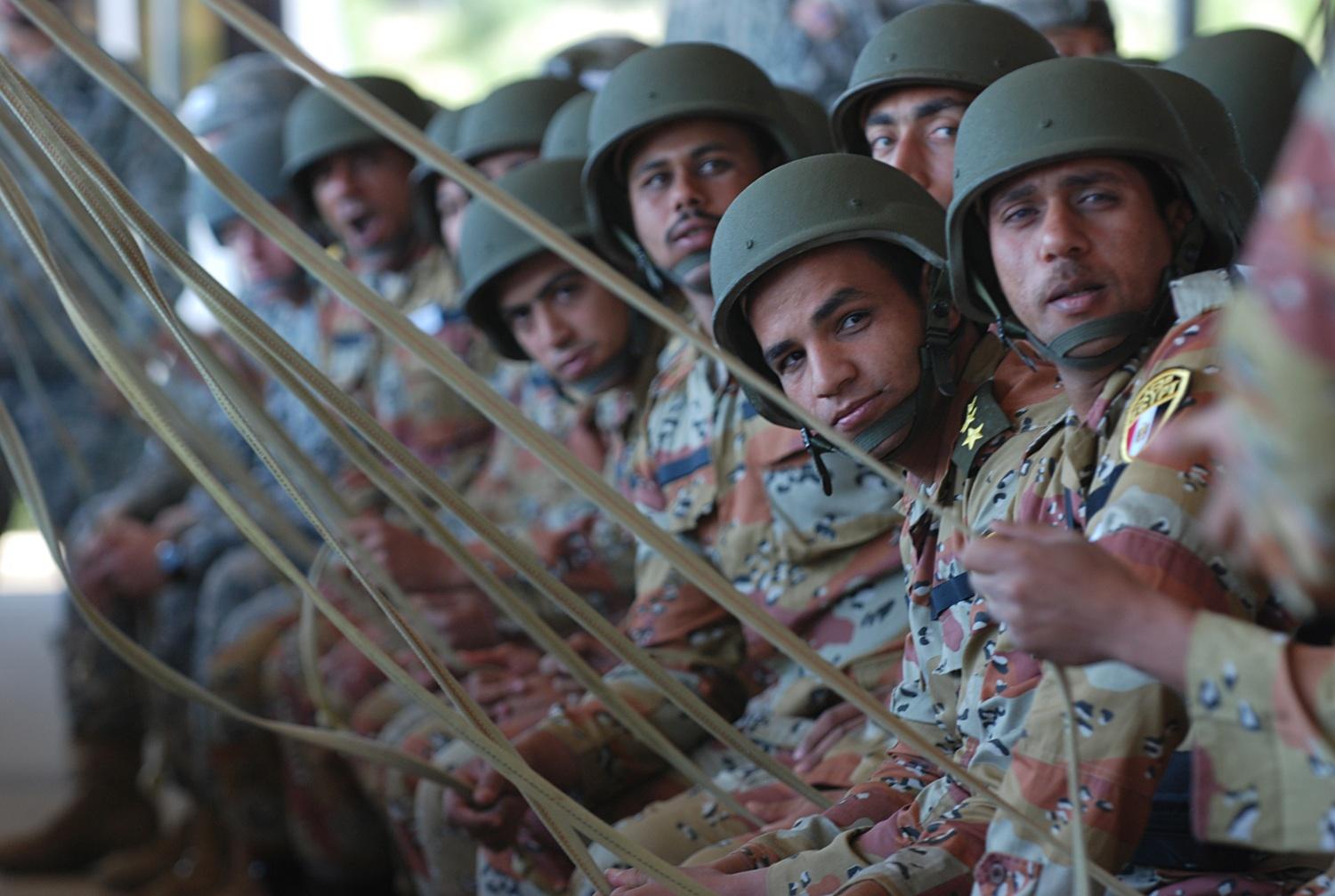 لماذا قرر السيسي الانضمام إلى فيلق “الناتو” ؟