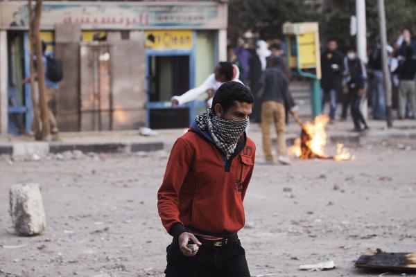 أبو العز الحريري: استمرار الاشتباكات بمصر تنتهي بنزول الجيش