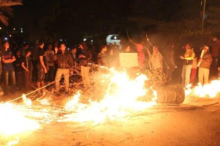 ميكروباصات بالتحرير لنقل المتظاهرين الى اشتباكات “المقطم”