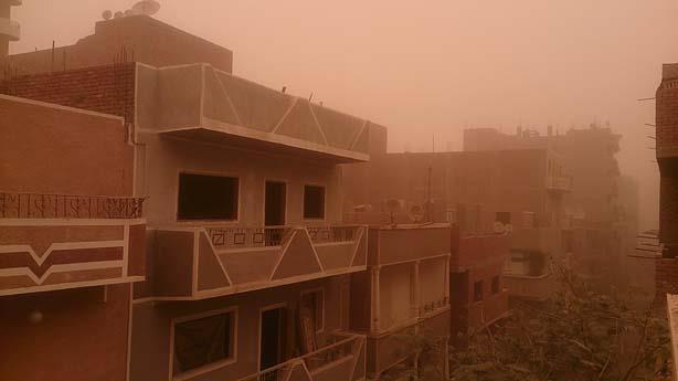اختناق 85 عاملا في مصنع بالمنيا بسبب سوء الطقس
