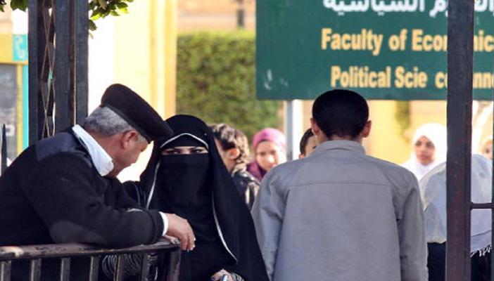 بالفيديو.. إبراهيم عيسى: النقاب حوَّل الجامعات إلى منابر تخلُّف