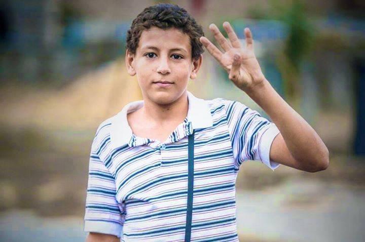 إفراج للطفل “عبادة جمعة” بعد 7 أسابيع فى سجون الانقلاب