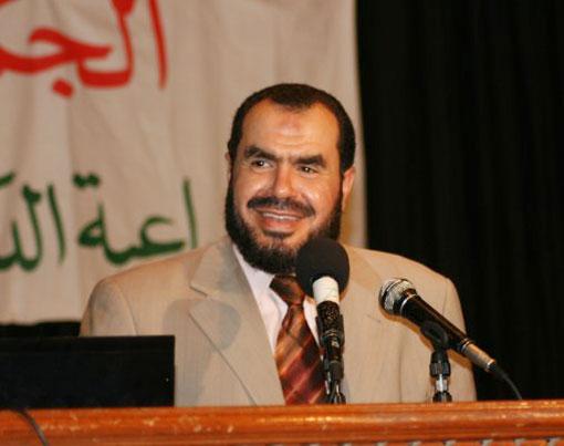 سلطان يتعهد بحل مشاكل  العاملين بالأعلى للشؤون الإسلامية