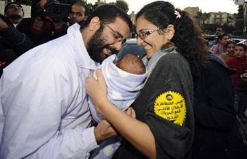 داخلية الانقلاب: علاء عبدالفتاح بطره ولم ينقل لجهة أخري