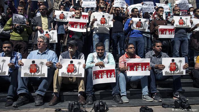 “لست معهم فأنت في خطر”.. حرب النظام المصري على حرية الصحافة