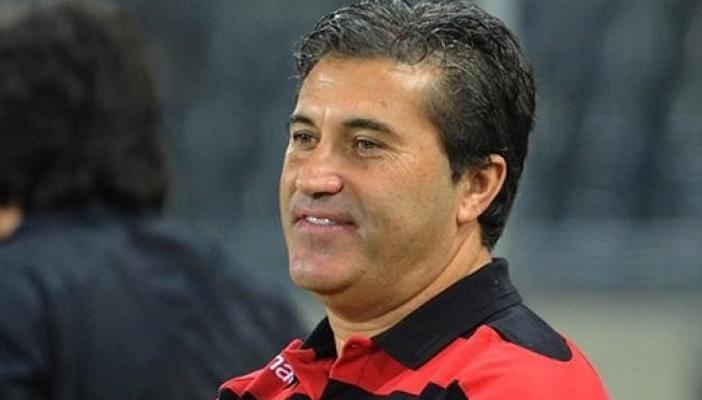 بيسيرو يرفض دفع الشرط الجزائي في عقده مع الأهلي كاملاً