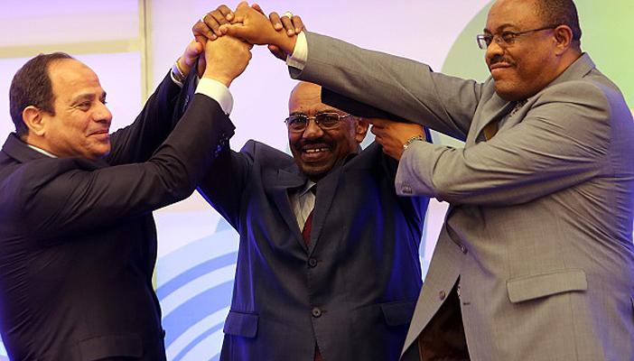 “فيس بوك”: السيسي باع النيل باللحمة
